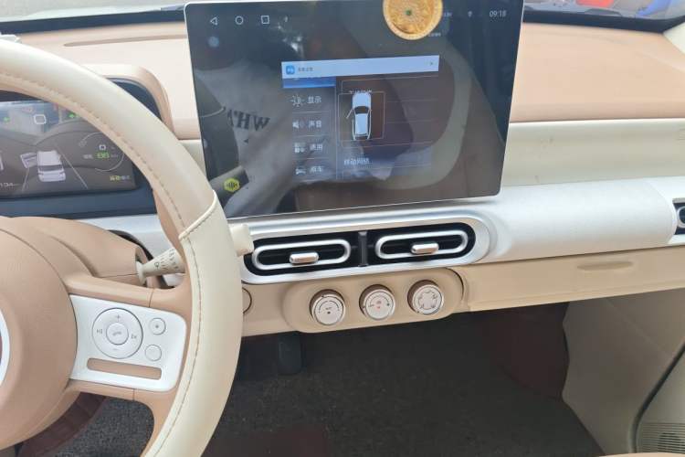 Used Wuling Hongguang MINIEV 2024 3rd Generation 215km Youth Edition Audio And AC Panel