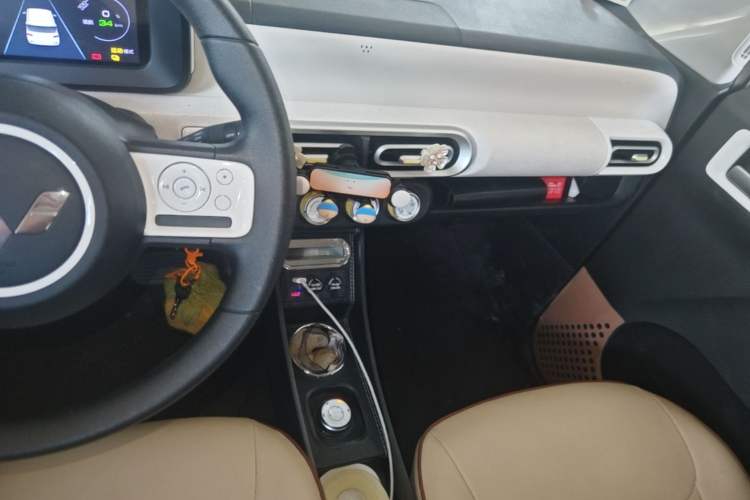 Used Wuling Hongguang MINIEV 2024 3rd Generation 215km Youth Edition Audio And AC Panel