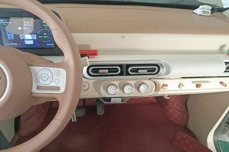 Used Wuling Hongguang MINIEV 2024 3rd Generation 215km Youth Edition Audio And AC Panel