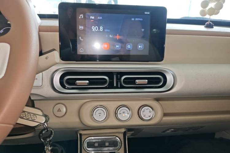 Used Wuling Hongguang MINIEV 2024 3rd Generation 215km Advanced Version Audio And AC Panel