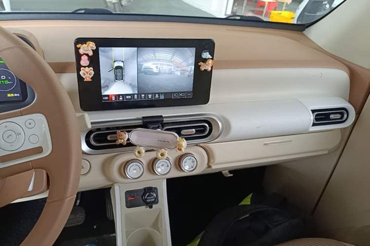 Used Wuling Hongguang MINIEV 2024 3rd Generation 215km Advanced Version Audio And AC Panel