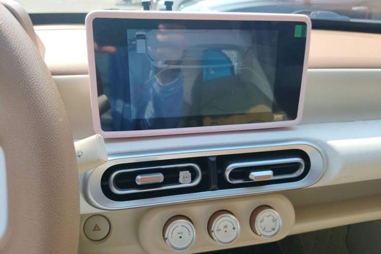 Used Wuling Hongguang MINIEV 2024 3rd Generation 215km Advanced Version Audio And AC Panel