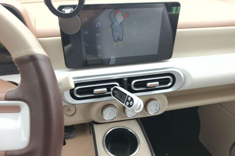 Used Wuling Hongguang MINIEV 2024 3rd Generation 215km Advanced Version Audio And AC Panel