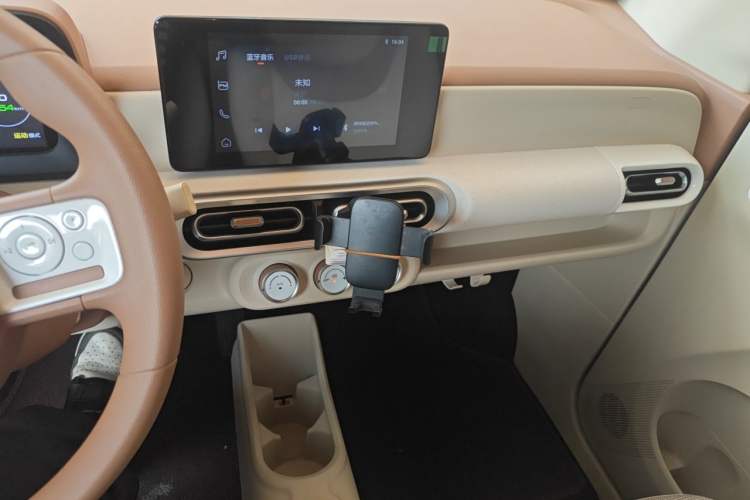 Used Wuling Hongguang MINIEV 2024 3rd Generation 215km Advanced Version Audio And AC Panel