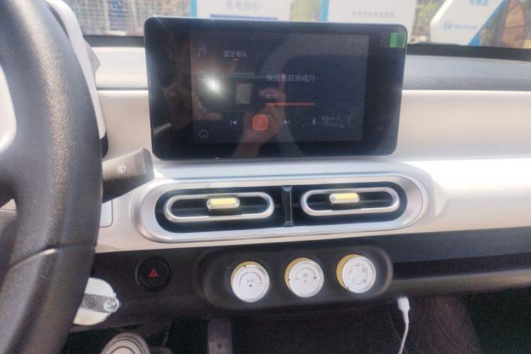 Used Wuling Hongguang MINIEV 2024 3rd Generation 215km Advanced Version Audio And AC Panel