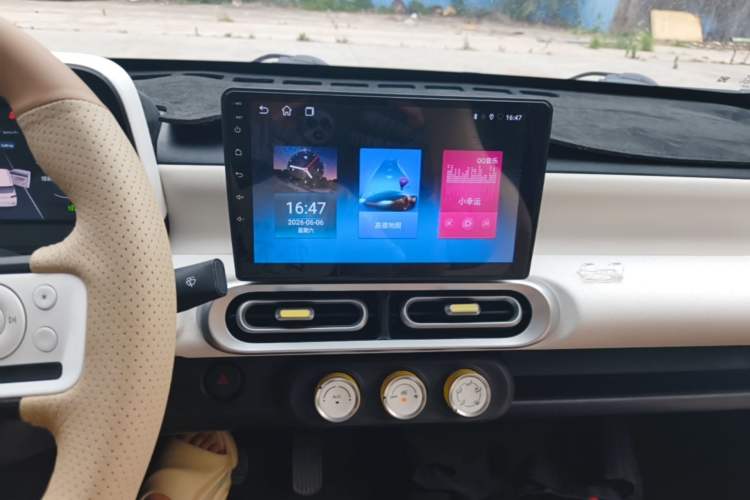 Used Wuling Hongguang MINIEV 2024 3rd Generation 215km Youth Edition Audio And AC Panel