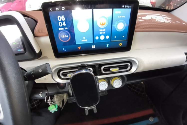 Used Wuling Hongguang MINIEV 2024 3rd Generation 215km Youth Edition Audio And AC Panel