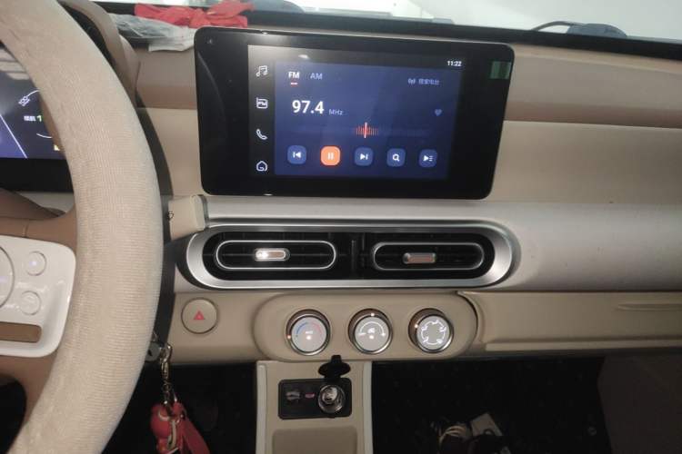 Used Wuling Hongguang MINIEV 2024 3rd Generation 215km Youth Edition Audio And AC Panel