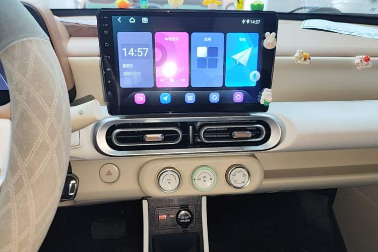 Used Wuling Hongguang MINIEV 2024 3rd Generation 215km Youth Edition Audio And AC Panel