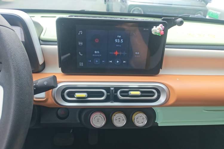 Used Wuling Hongguang MINIEV 2024 3rd Generation 215km Advanced Version Audio And AC Panel