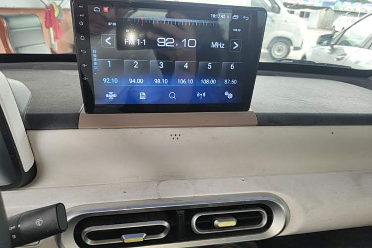 Used Wuling Hongguang MINIEV 2024 3rd Generation 215km Youth Edition Audio And AC Panel
