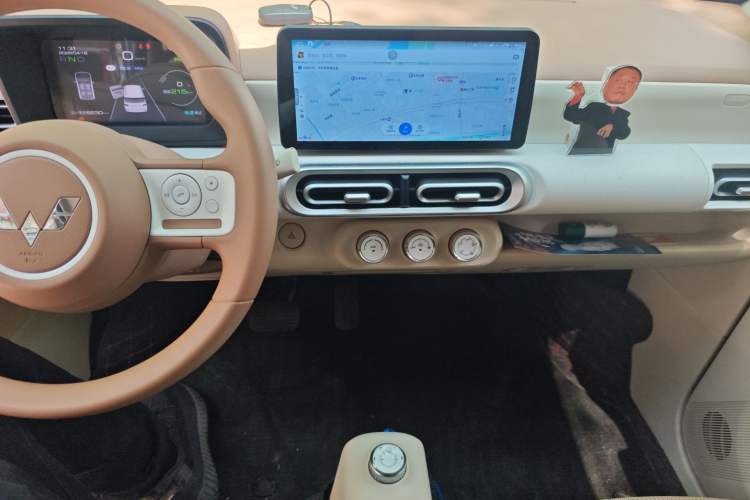 Used Wuling Hongguang MINIEV 2024 3rd Generation 215km Youth Edition Audio And AC Panel