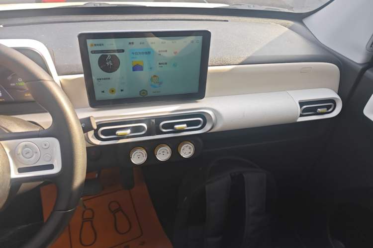 Used Wuling Hongguang MINIEV 2024 3rd Generation 215km Youth Edition Audio And AC Panel