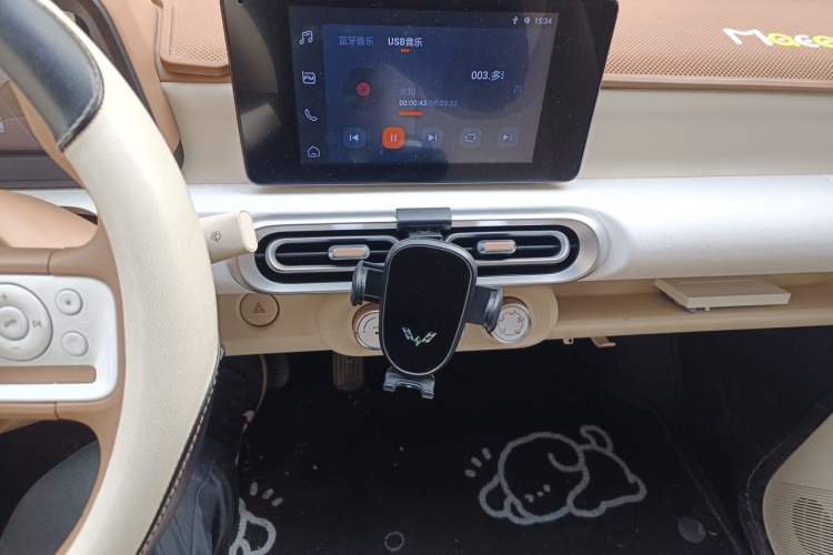 Used Wuling Hongguang MINIEV 2024 3rd Generation 215km Advanced Version Audio And AC Panel