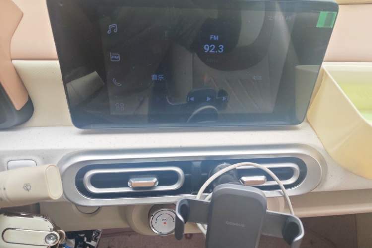 Used Wuling Hongguang MINIEV 2024 3rd Generation 215km Advanced Version Audio And AC Panel