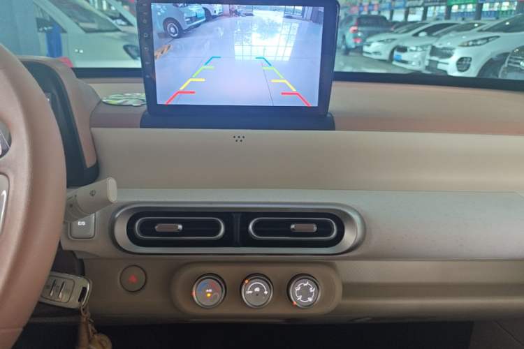 Used Wuling Hongguang MINIEV 2024 3rd Generation 215km Youth Edition Audio And AC Panel