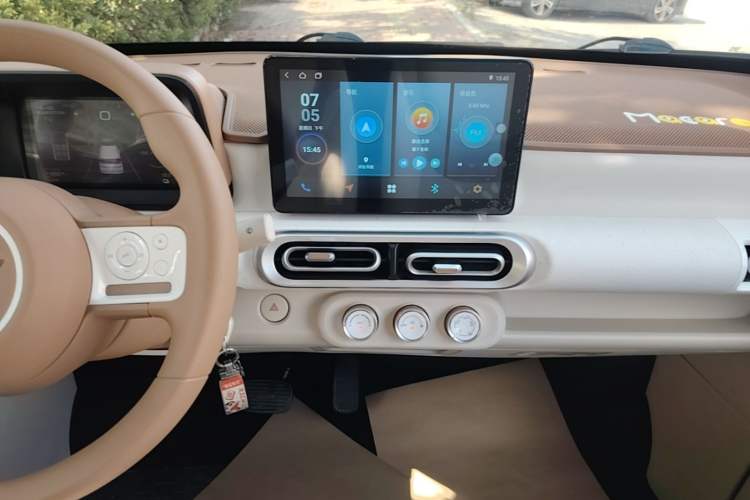 Used Wuling Hongguang MINIEV 2024 3rd Generation 215km Youth Edition Audio And AC Panel