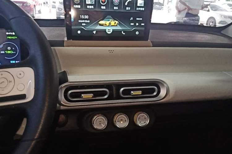 Used Wuling Hongguang MINIEV 2024 3rd Generation 215km Youth Edition Audio And AC Panel