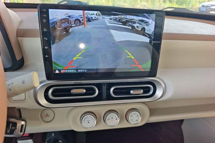 Used Wuling Hongguang MINIEV 2024 3rd Generation 215km Youth Edition Audio And AC Panel