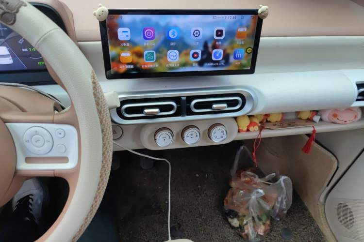 Used Wuling Hongguang MINIEV 2024 3rd Generation 215km Youth Edition Audio And AC Panel