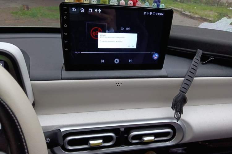Used Wuling Hongguang MINIEV 2024 3rd Generation 215km Youth Edition Audio And AC Panel