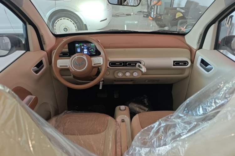 Used Wuling Hongguang MINIEV 2024 3rd Generation 215km Youth Edition Center Console
