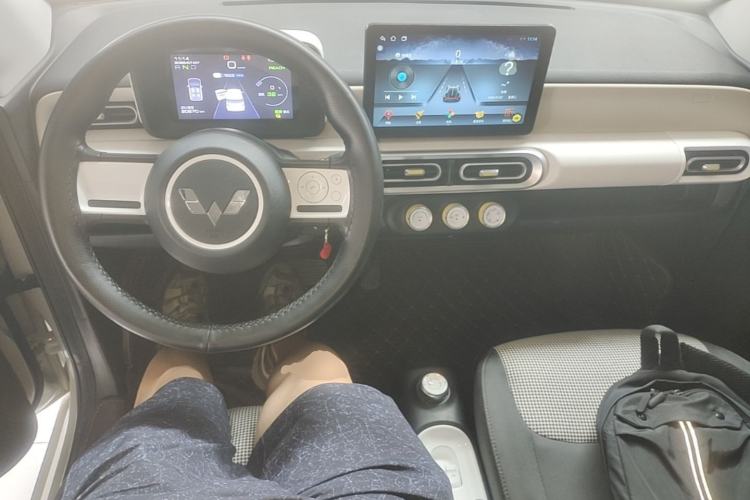 Used Wuling Hongguang MINIEV 2024 3rd Generation 215km Youth Edition Center Console