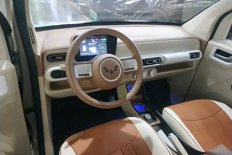 Used Wuling Hongguang MINIEV 2024 3rd Generation 215km Youth Edition Center Console