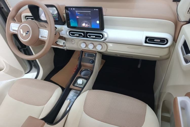 Used Wuling Hongguang MINIEV 2024 3rd Generation 215km Youth Edition Center Console