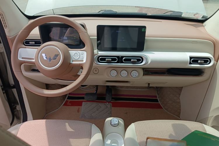 Used Wuling Hongguang MINIEV 2024 3rd Generation 215km Advanced Version Center Console
