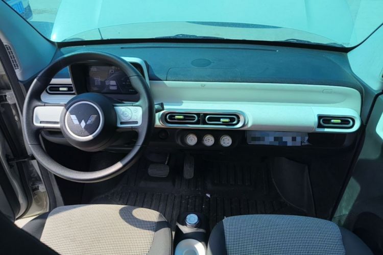 Used Wuling Hongguang MINIEV 2024 3rd Generation 215km Youth Edition Center Console