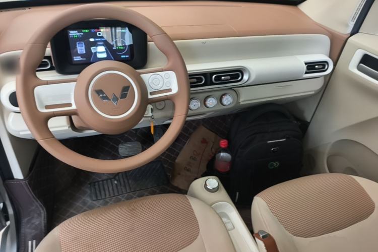 Used Wuling Hongguang MINIEV 2024 3rd Generation 215km Youth Edition Center Console