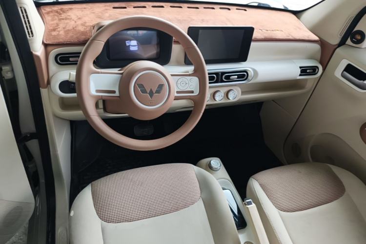 Used Wuling Hongguang MINIEV 2024 3rd Generation 215km Advanced Version Center Console