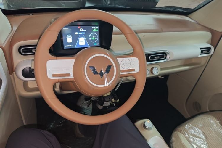 Used Wuling Hongguang MINIEV 2024 3rd Generation 215km Youth Edition Center Console