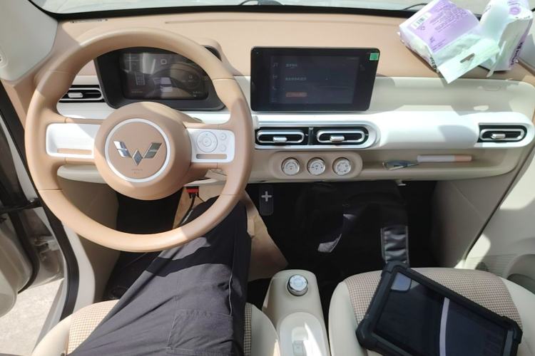Used Wuling Hongguang MINIEV 2024 3rd Generation 215km Advanced Version Center Console