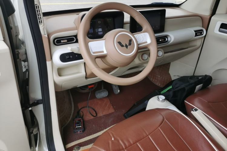 Used Wuling Hongguang MINIEV 2024 3rd Generation 215km Advanced Version Center Console