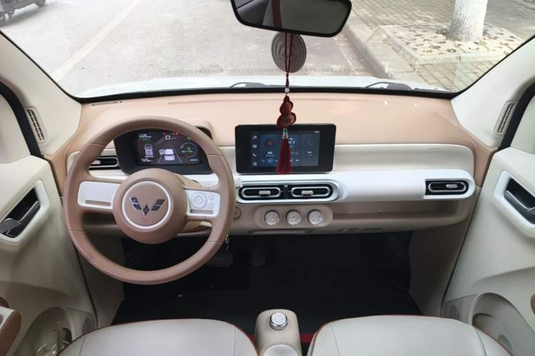 Used Wuling Hongguang MINIEV 2024 3rd Generation 215km Advanced Version Center Console