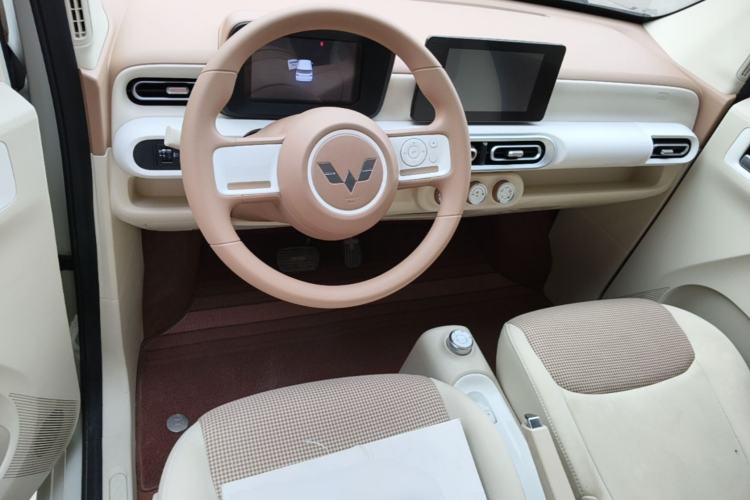 Used Wuling Hongguang MINIEV 2024 3rd Generation 215km Advanced Version Center Console