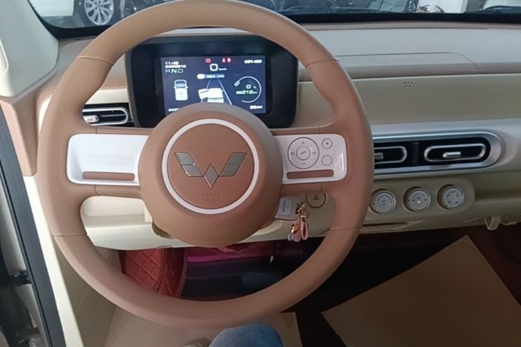 Used Wuling Hongguang MINIEV 2024 3rd Generation 215km Youth Edition Center Console