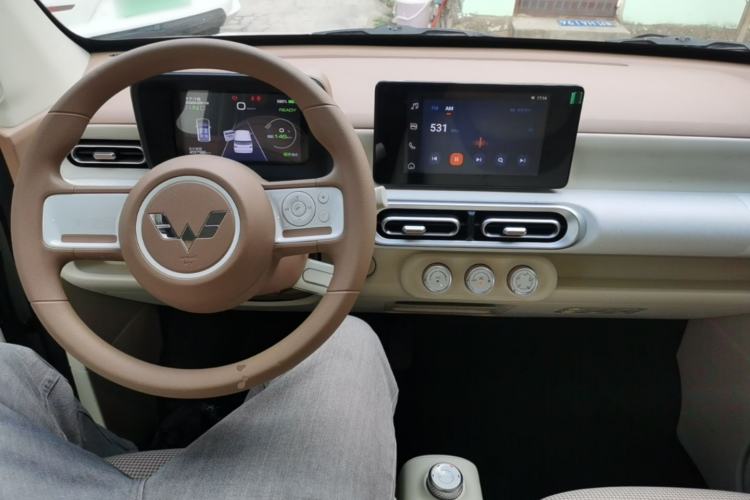 Used Wuling Hongguang MINIEV 2024 3rd Generation 215km Advanced Version Center Console