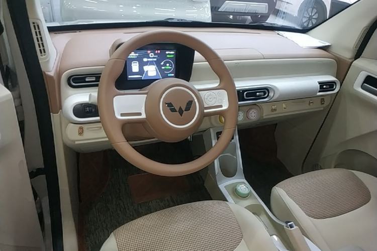 Used Wuling Hongguang MINIEV 2024 3rd Generation 215km Youth Edition Center Console