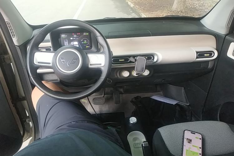 Used Wuling Hongguang MINIEV 2024 3rd Generation 215km Youth Edition Center Console
