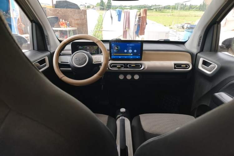 Used Wuling Hongguang MINIEV 2024 3rd Generation 215km Youth Edition Center Console
