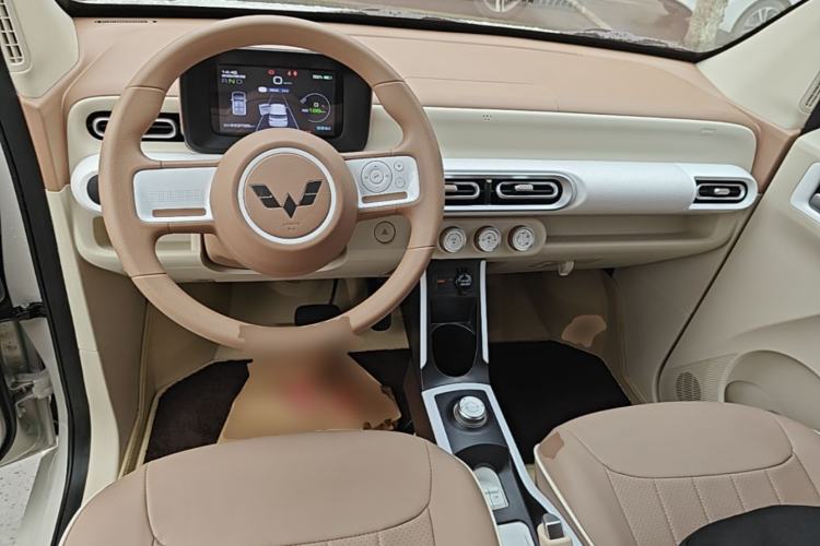 Used Wuling Hongguang MINIEV 2024 3rd Generation 215km Youth Edition Center Console