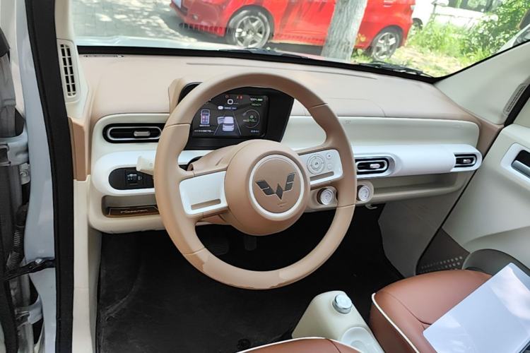 Used Wuling Hongguang MINIEV 2024 3rd Generation 215km Youth Edition Center Console