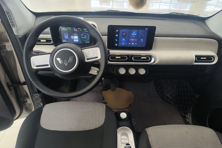 Used Wuling Hongguang MINIEV 2024 3rd Generation 215km Advanced Version Center Console