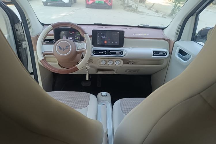 Used Wuling Hongguang MINIEV 2024 3rd Generation 215km Advanced Version Center Console