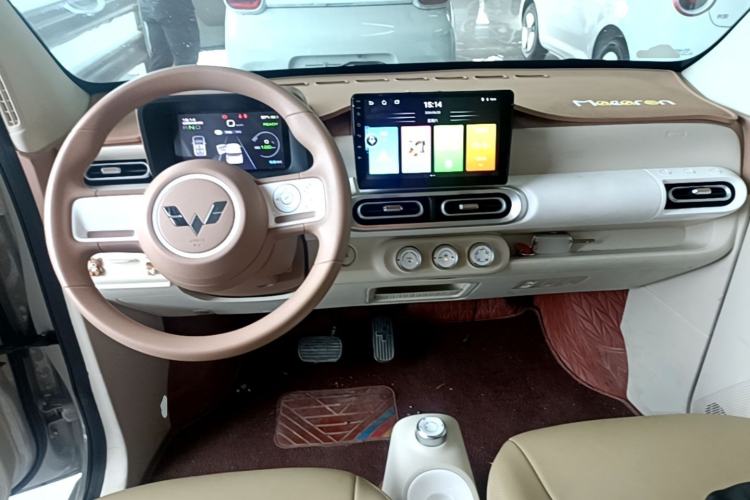 Used Wuling Hongguang MINIEV 2024 3rd Generation 215km Youth Edition Center Console
