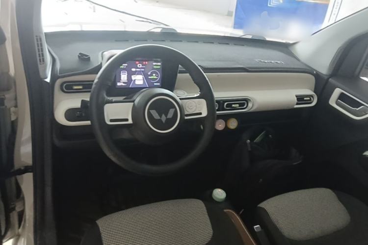 Used Wuling Hongguang MINIEV 2024 3rd Generation 215km Youth Edition Center Console