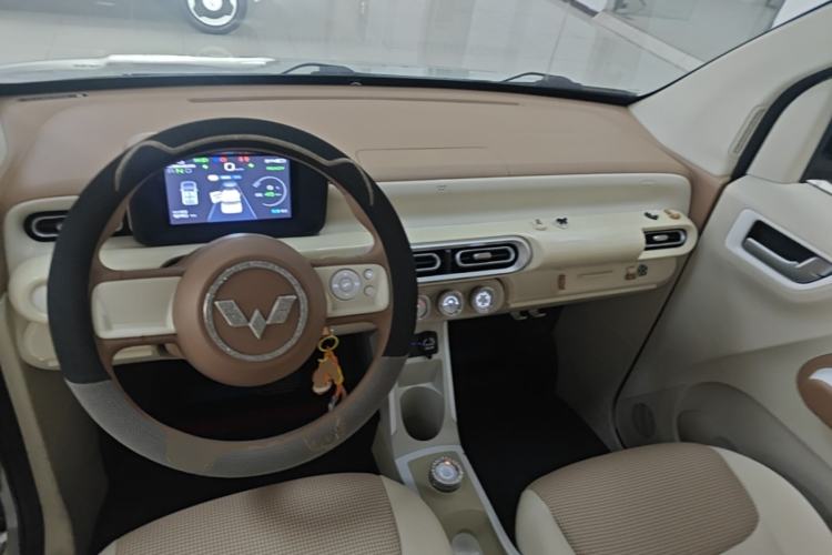 Used Wuling Hongguang MINIEV 2024 3rd Generation 215km Youth Edition Center Console